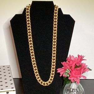 Gold tone chunky necklace